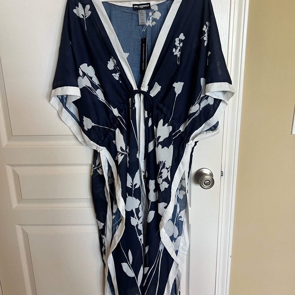 Karl Lagerfeld Blue and White Floral kimono